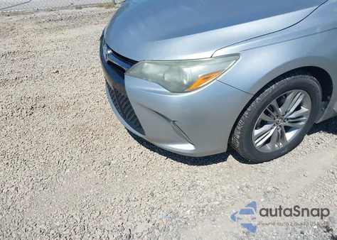 2015 Toyota Camry Se z USA, uszkodzony, nr VIN 4T1BF1FK4FU094502